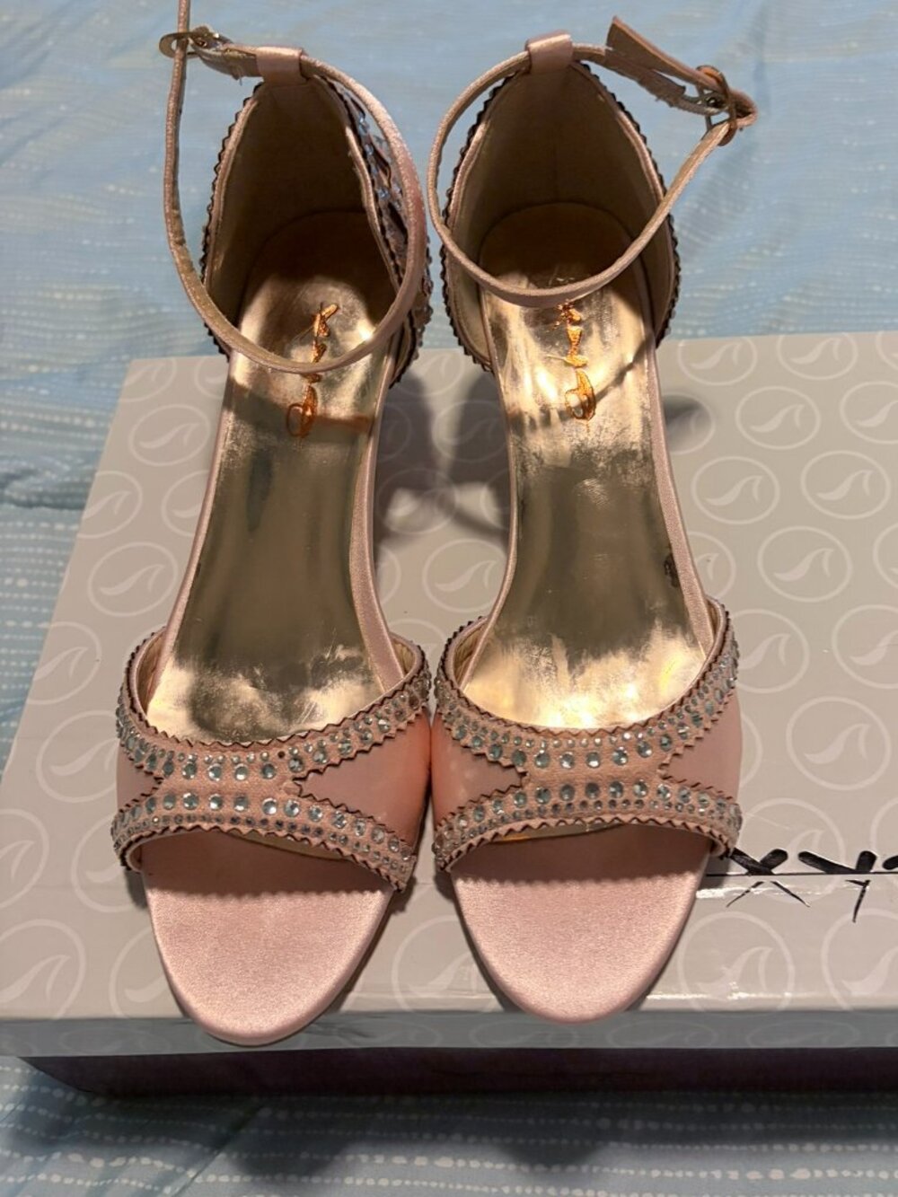 XYD Sandals Wedding Ballroom Kitten Heels Rhinestone Size 6 LN